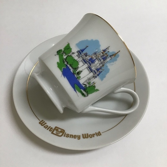 Walt Disney World Cinderella's Castle Tea Cup & Saucer Gold Trim 1970’s Vintage - Picture 2 of 12